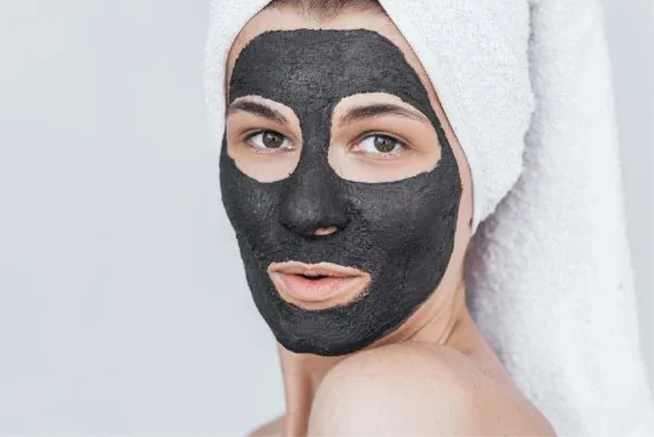 Mặt nạ đất sét là gì và công dụng chính?